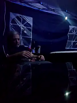 Snapshot of Hotredheadandtoungelasher chatting on March 8, 10:24 pm Hotredheadandtoungelasher online show from March 8, 10:24 pm