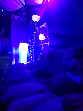 Snapshot of Hotredheadandtoungelasher chatting on March 10, 8:59 am Hotredheadandtoungelasher online show from March 10, 8:59 am