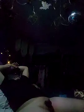 Snapshot of Hotredheadandtoungelasher chatting on October 23, 8:57 am Hotredheadandtoungelasher online show from October 23, 8:57 am