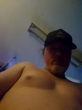 Snapshot of Hotredheadandtoungelasher chatting on November 15, 6:11 am Hotredheadandtoungelasher online show from November 15, 6:11 am