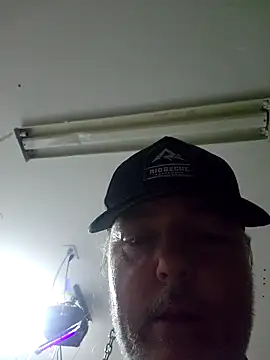 Snapshot of Hotredheadandtoungelasher chatting on November 17, 1:44 am Hotredheadandtoungelasher online show from November 17, 1:44 am