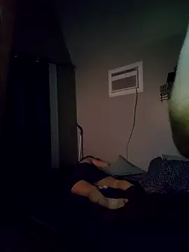 Snapshot of Hotredheadandtoungelasher chatting on December 3, 8:34 am Hotredheadandtoungelasher online show from December 3, 8:34 am