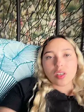 Snapshot of Irisweet_ chatting on March 6, 9:00 pm Irisweet online show from March 6, 9:00 pm