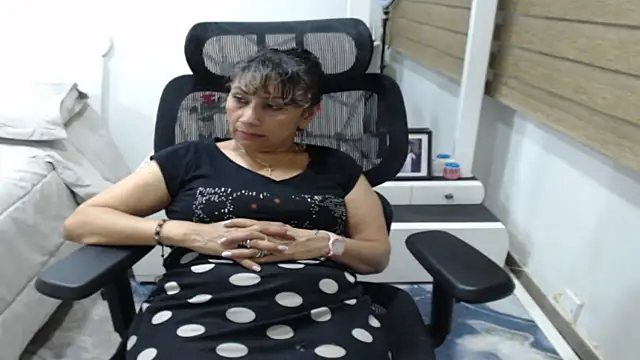 Snapshot of jesy_hot chatting on June 3, 11:54 pm jesy hot online show from June 3, 11:54 pm