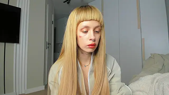 FlowerOfSin2001 online show from April 12, 1:38 pm