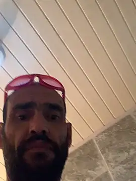 Snapshot of raphadoors19 chatting on March 14, 5:35 am raphadoors19 online show from March 14, 5:35 am