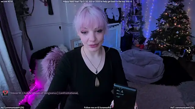 Snapshot of AliceW0lf chatting on January 9, 3:59 pm AliceW0lf online show from January 9, 3:59 pm