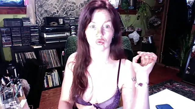 Snapshot of courtneyoccult chatting on September 13, 12:32 am courtneyoccult online show from September 13, 12:32 am