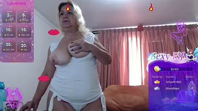 Snapshot of linapalacios chatting on May 11, 2:45 pm linapalacios online show from May 11, 2:45 pm