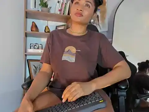 sophia18- online show from January 12, 12:01 pm