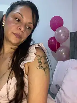 Snapshot of Kataliina chatting on March 17, 4:51 am Kataliina online show from March 17, 4:51 am