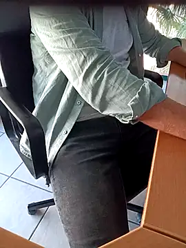 Snapshot of Laviestbelle chatting on November 3, 2:29 pm Laviestbelle online show from November 3, 2:29 pm