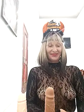 Snapshot of Eliza_Wendy chatting on October 27, 1:31 am Eliza Wendy online show from October 27, 1:31 am