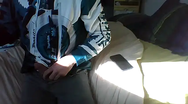 MmaxX004 online show from March 5, 1:06 pm