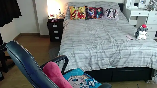 kittykat18x online show from October 27, 1:09 am