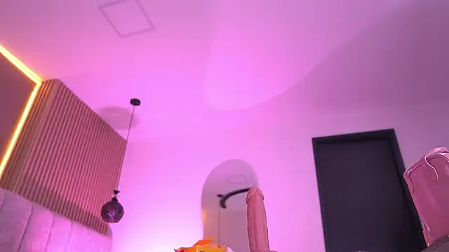 Snapshot of violeta_aroca chatting on May 16, 3:14 am violeta aroca online show from May 16, 3:14 am