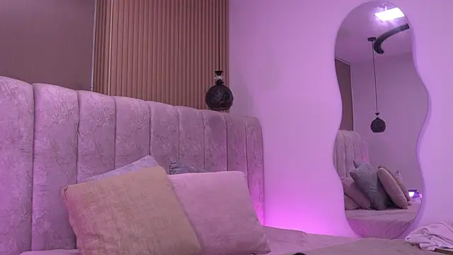 Snapshot of violeta_aroca chatting on July 3, 3:13 am violeta aroca online show from July 3, 3:13 am