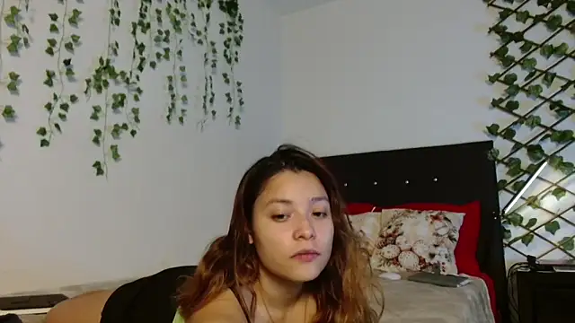 Snapshot of 3littleschoolteens chatting on October 12, 9:36 pm 3littleschoolteens online show from October 12, 9:36 pm