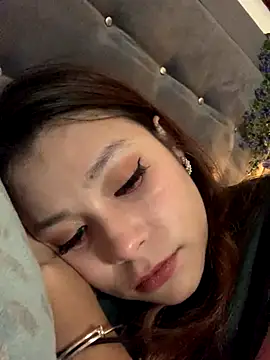 Snapshot of 3littleschoolteens chatting on November 17, 6:19 am 3littleschoolteens online show from November 17, 6:19 am