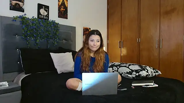 Snapshot of 3littleschoolteens chatting on November 21, 7:23 pm 3littleschoolteens online show from November 21, 7:23 pm