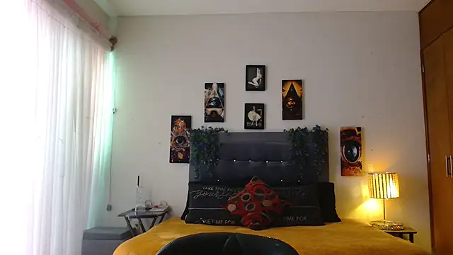 Snapshot of 3littleschoolteens chatting on December 2, 5:30 pm 3littleschoolteens online show from December 2, 5:30 pm