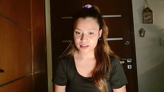 Snapshot of 3littleschoolteens chatting on July 9, 6:45 pm 3littleschoolteens online show from July 9, 6:45 pm