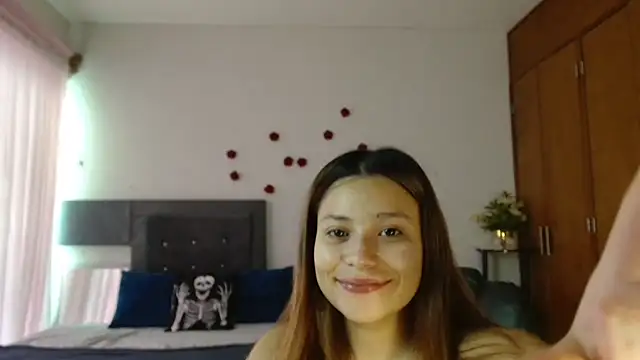 Snapshot of 3littleschoolteens chatting on July 16, 6:47 pm 3littleschoolteens online show from July 16, 6:47 pm