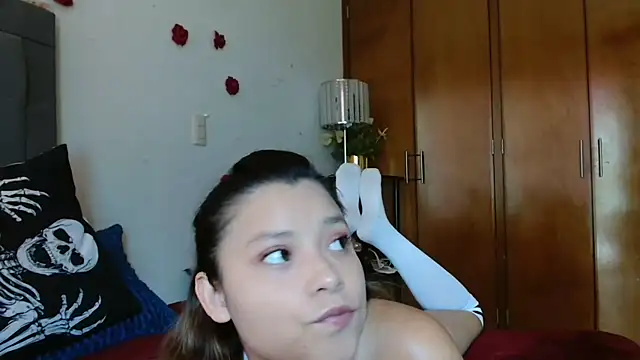 Snapshot of 3littleschoolteens chatting on July 20, 5:59 pm 3littleschoolteens online show from July 20, 5:59 pm