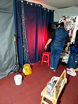 LaInsaciableIntensa online show from December 19, 12:17 am