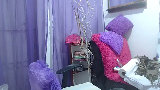 heyline milf online show from November 1, 3:14 pm