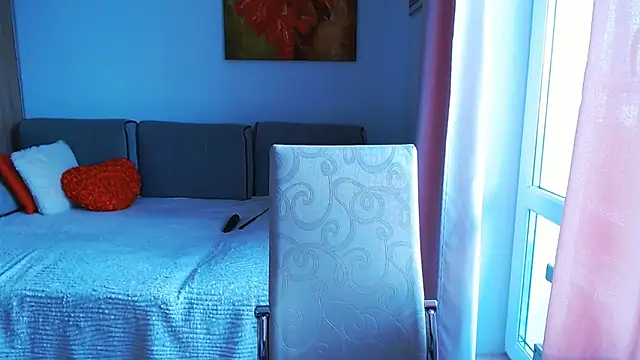 Snapshot of Magic_Blondie chatting on February 21, 1:11 pm Magic Blondie online show from February 21, 1:11 pm