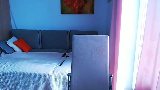 Snapshot of Magic_Blondie chatting on September 23, 1:58 pm Magic Blondie online show from September 23, 1:58 pm