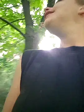 Snapshot of Keli_Jessi chatting on May 25, 4:35 pm Keli Jessi online show from May 25, 4:35 pm
