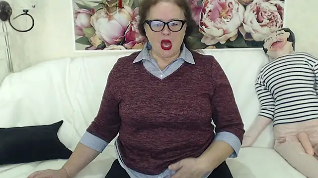 FlaviaSquirts online show from October 30, 5:53 am