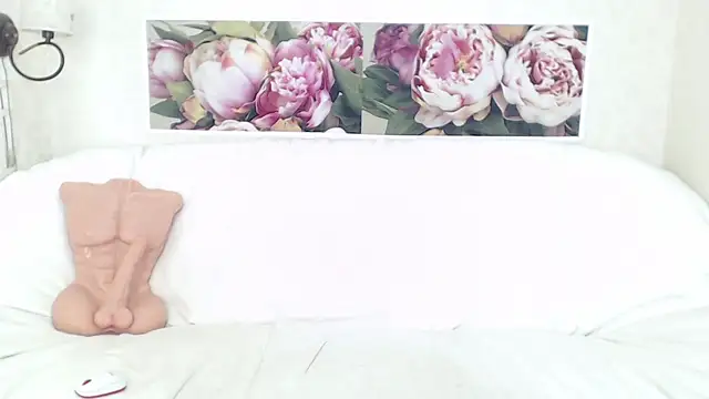 FlaviaSquirts online show from June 28, 8:31 am
