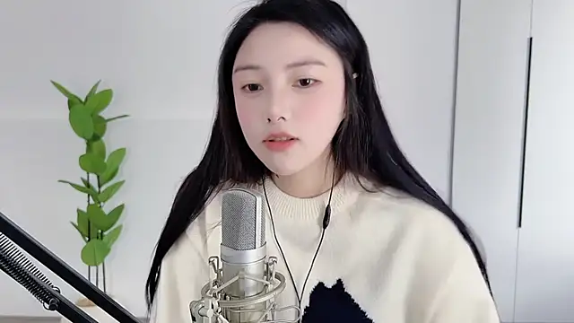 Snapshot of HaagenDazs_ chatting on February 21, 8:40 am HaagenDazs  online show from February 21, 8:40 am