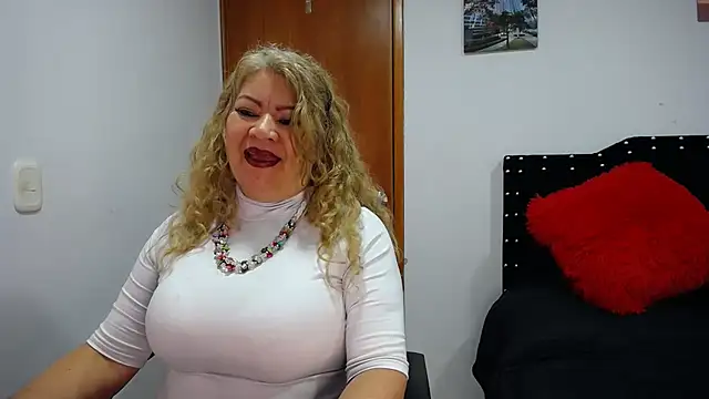 Ursulawhite69 online show from January 26, 3:59 am