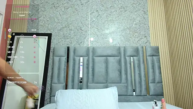 veronicaroose  online show from February 4, 12:44 pm