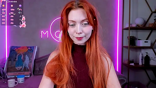 lika lil online show from November 18, 7:18 pm