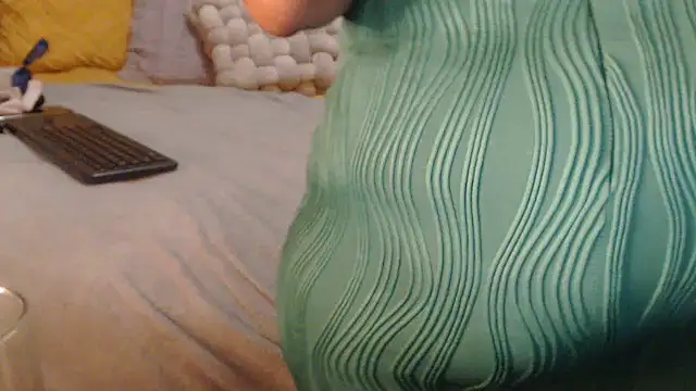 Snapshot of Creamyass22 chatting on November 27, 5:59 pm Creamyass22 online show from November 27, 5:59 pm