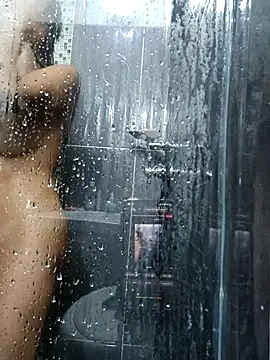 Snapshot of LunaZambrano chatting on October 25, 3:29 pm LunaZambrano online show from October 25, 3:29 pm