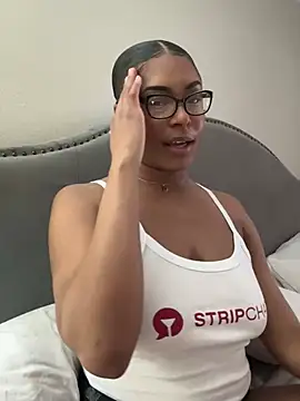 CandyLuxxxx online show from February 5, 7:53 pm