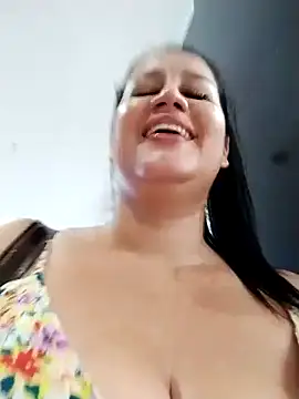 Snapshot of keilymadam chatting on December 20, 4:14 pm keilymadam online show from December 20, 4:14 pm