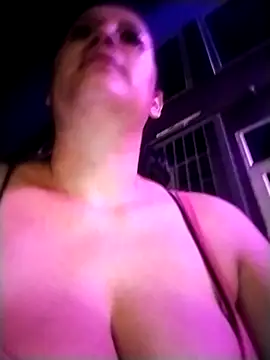 Snapshot of keilymadam chatting on December 14, 5:13 am keilymadam online show from December 14, 5:13 am