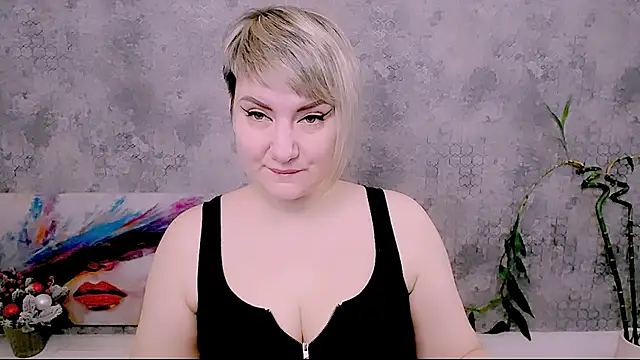 Djullia online show from December 14, 5:13 am