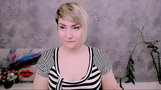 Djullia online show from December 22, 7:16 am