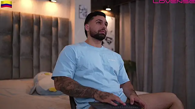 Snapshot of john_king29 chatting on July 3, 12:06 am john king29 online show from July 3, 12:06 am