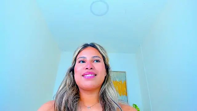 Snapshot of Carlota_peach chatting on February 5, 9:25 am Carlota peach online show from February 5, 9:25 am