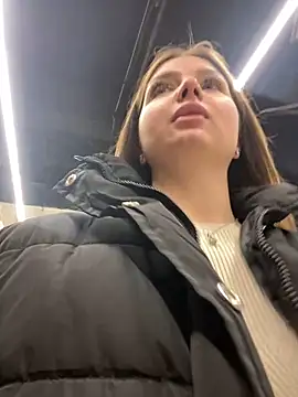 KrisMagnoly online show from September 30, 5:29 pm