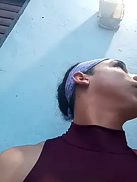 Snapshot of brunettehot77 chatting on September 17, 10:55 pm brunettehot77 online show from September 17, 10:55 pm